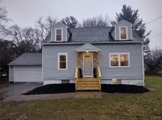5623 Bear Rd, North Syracuse, NY 13212