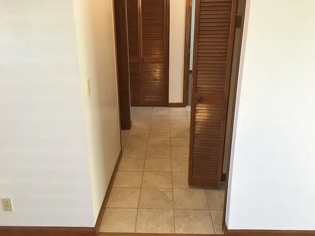 403 Somerset Rd — Photo 17