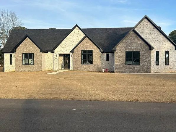 60088 Chickasaw Dr, Amory, MS 38821