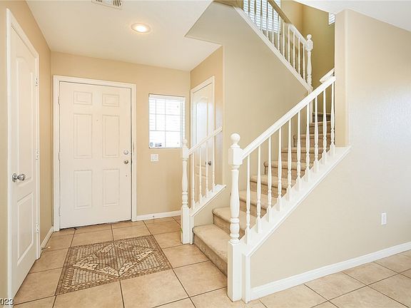 3rd image of 4876 Golden Shimmer Ave