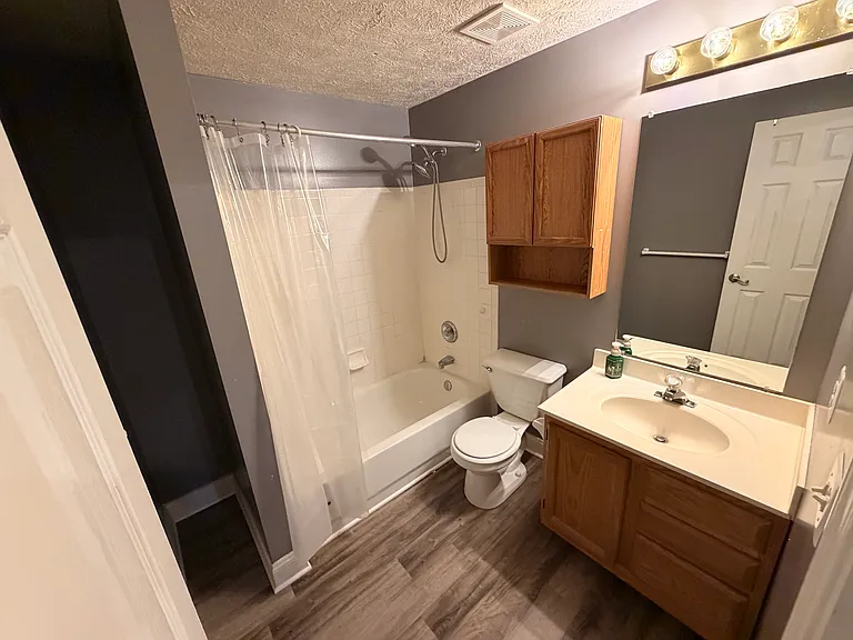 13802 Mapledale Ave — Photo 5