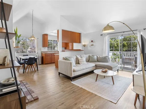 7841 Essex Dr APT 202, Huntington Beach, CA 92648