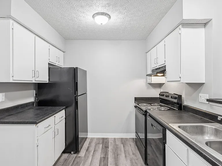 Timbercreek Apts — Photo 57