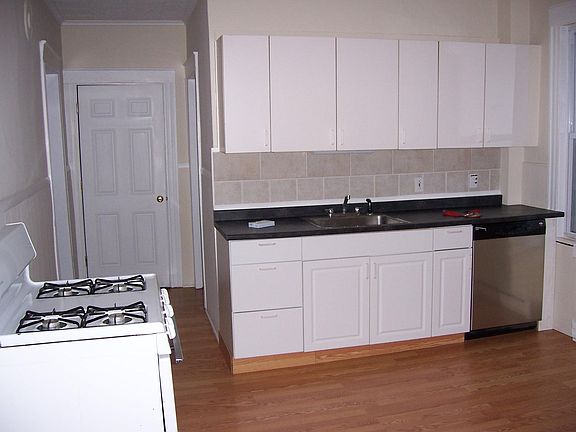 3rd image of 29 Alfred St Fl 2nd