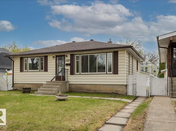 11227 52nd St NW, Edmonton, AB T5W 3H8