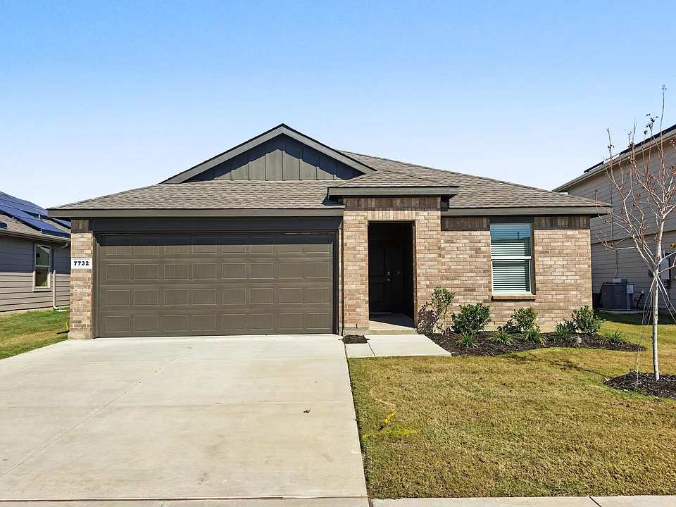 7732 Royal Fern Dr