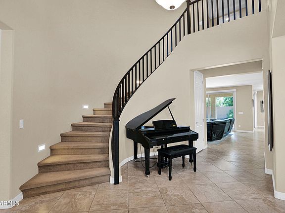 3rd image of 2839 E MUIRFIELD Street