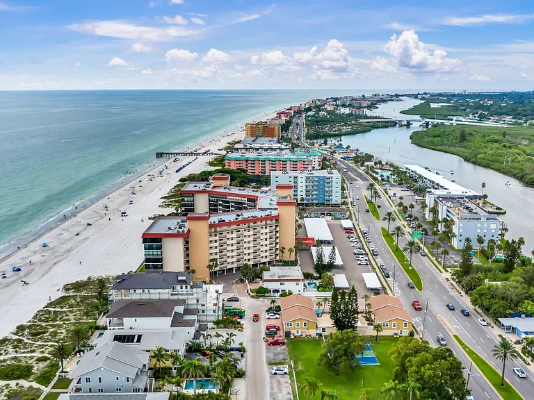18007 Gulf Blvd #A — Photo 25