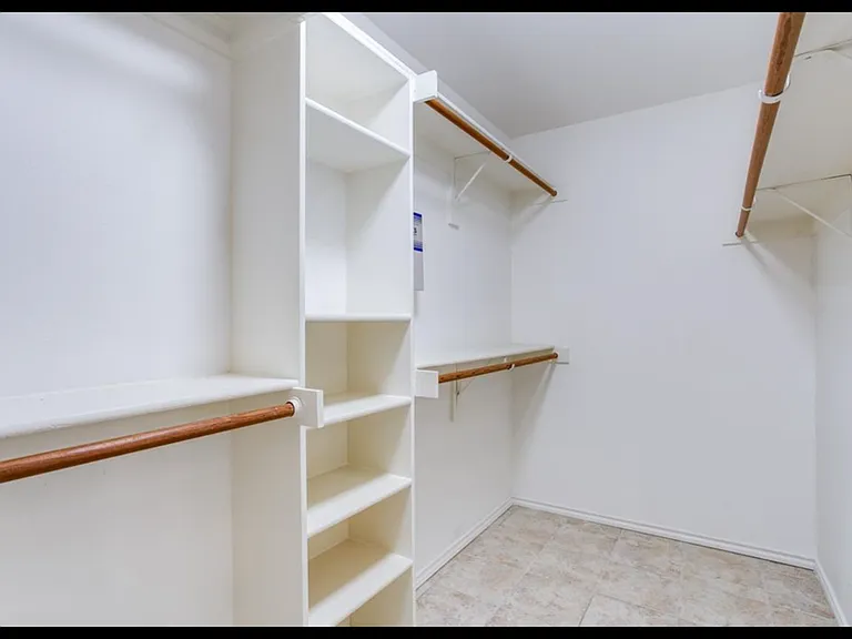 7921 Kendra Ln — Photo 19
