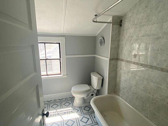 4th image of 96 Lafayette Park Floor 3