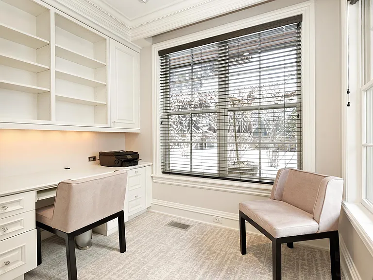 204 Oregon Trl — Photo 10