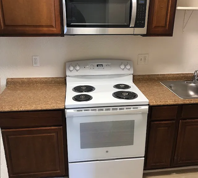 3343 Indiana Ave #3343B-3345A — Photo 13