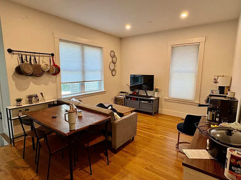 10 Portsmouth St #10 — Photo 5