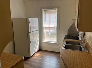 1003 N Oneida St #2, Appleton, WI 54911