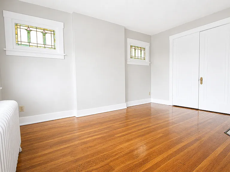 1690 Potomac Ave — Photo 3