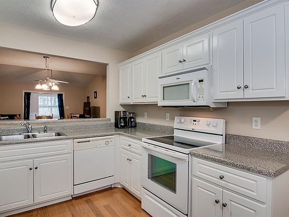 4th image of 175 Kendallwood Court