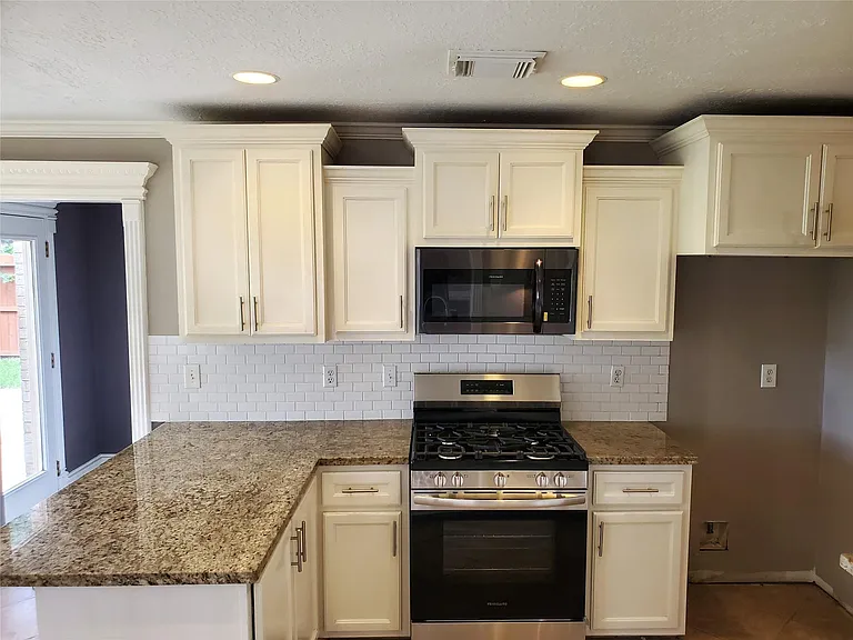 3751 Pine Cone Trl — Photo 6