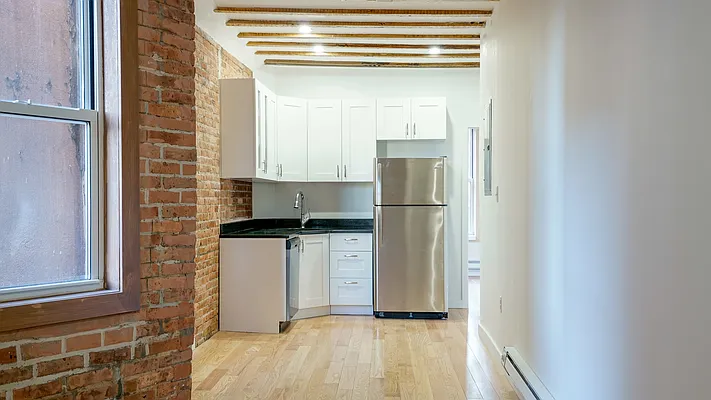 Rented by Nooklyn NYC LLC | media 62