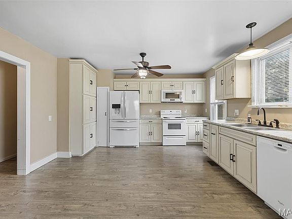 2nd image of 6899 Circle Dr