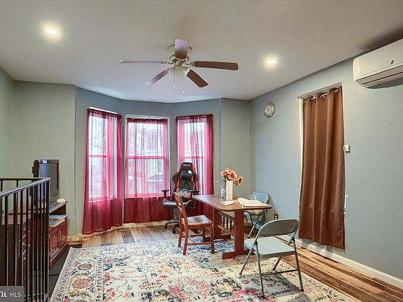 2nd image of 33 N 19th St
