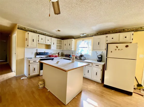 2092 Millsap Hwy, Mineral Wells, TX 76067