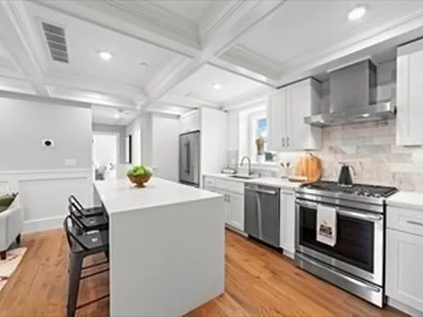 42 Bow St Unit 5, Somerville, MA 02143