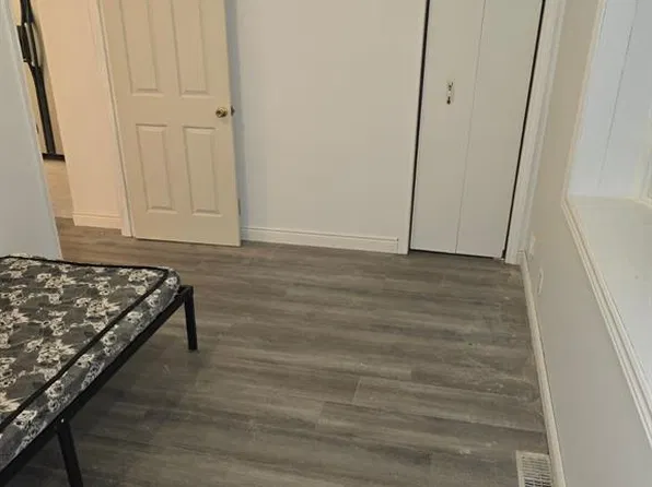 3272 Peter St, Windsor, ON N9C 1H5