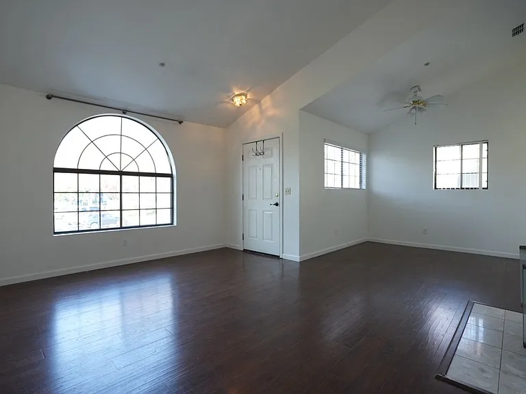 31 Golden Gate Cir — Photo 6