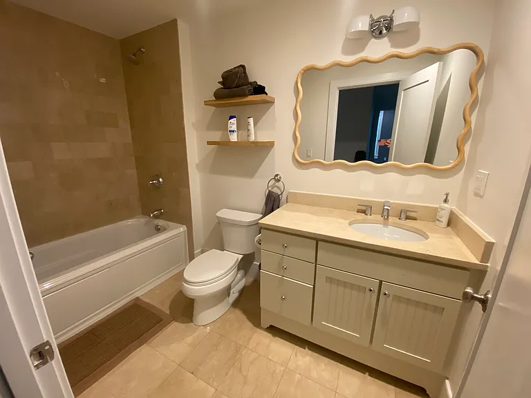 525 E 7th St #3 — Photo 9