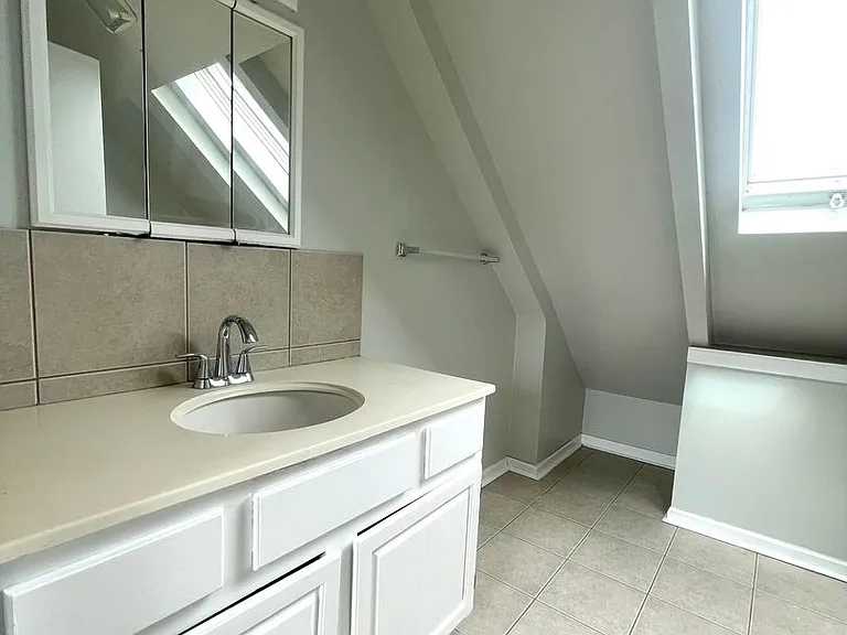 3241 S Carpenter St — Photo 18