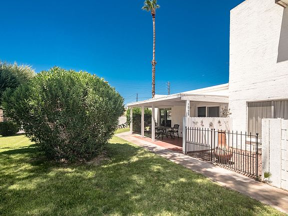 3rd image of 1725 Los Lagos Dr #A