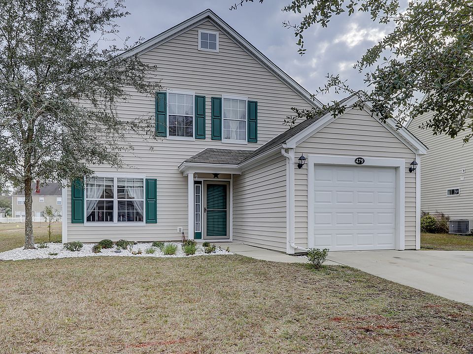 479 Live Oak Walk 4 bedrooms