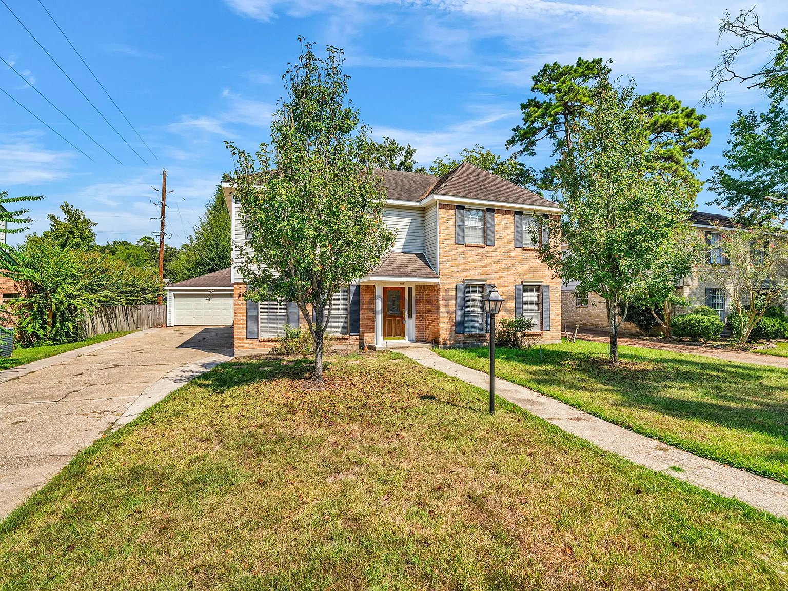 4 bed, 2.5 bath, 2750 sqft, $2,500 — Photo 3