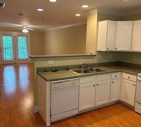 5th image of 1035 Barnett Shoals Road #424