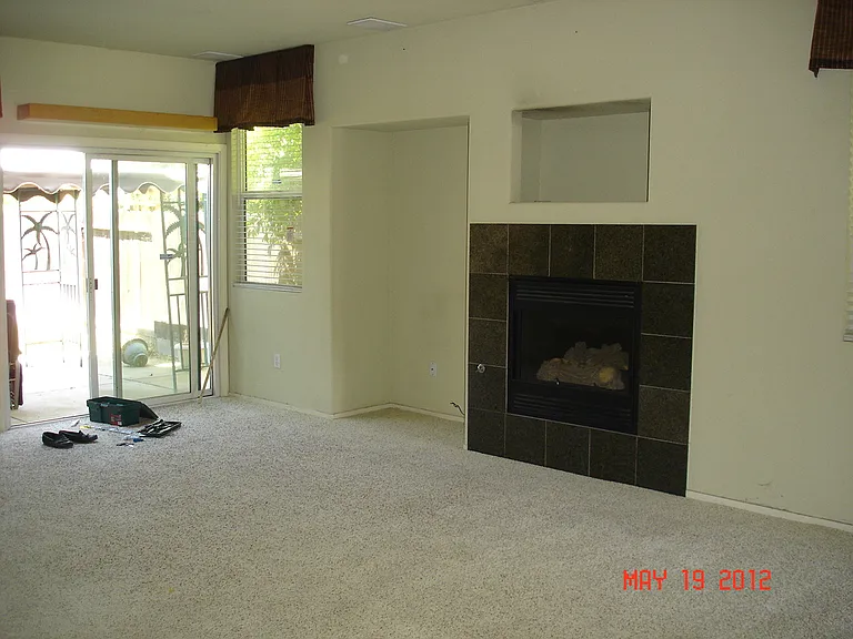 2125 Citrine Way — Photo 3