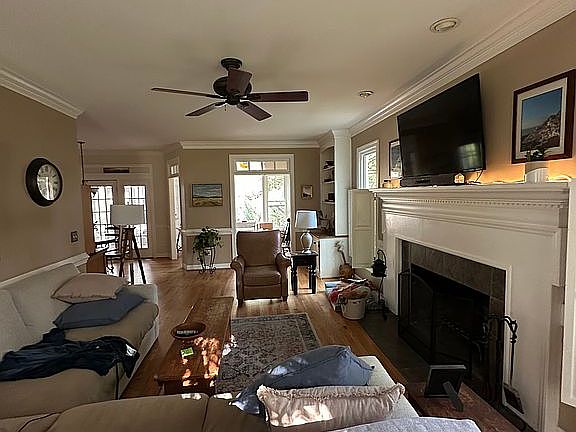 3rd image of 4913 Salem Ridge Rd