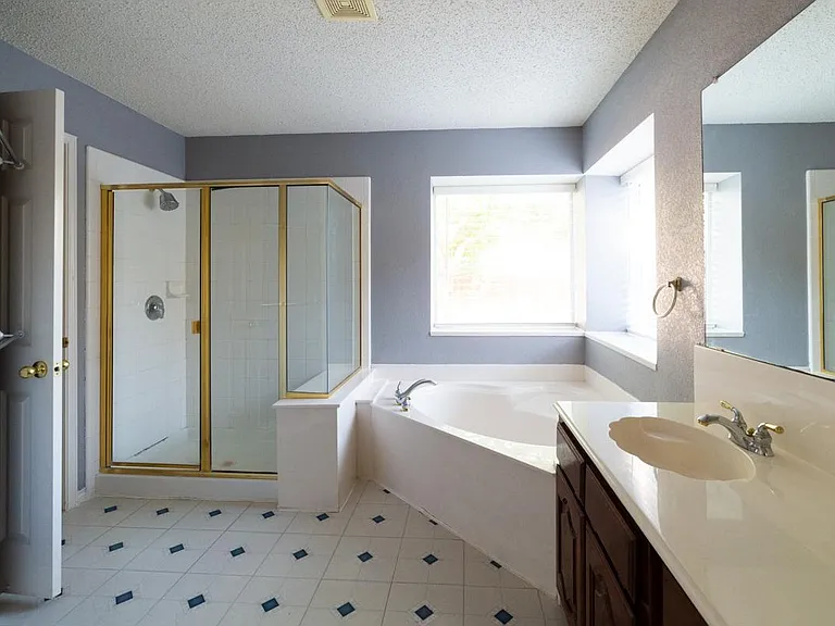 3404 Almond Ln — Photo 8