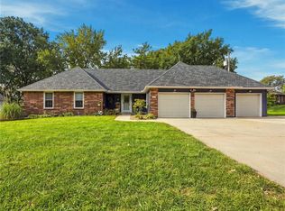 615 Nashua Rd, Liberty, MO 64068