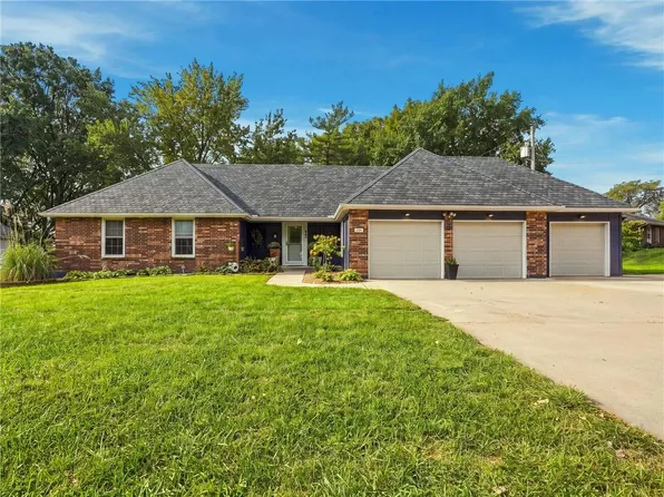 615 Nashua Rd, Liberty, MO 64068