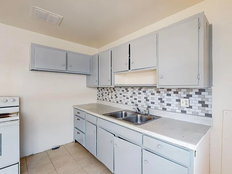 1033 Louisiana Blvd SE — Photo 19