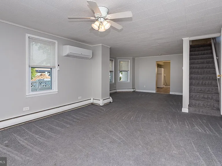 334 E Conestoga Rd — Photo 4