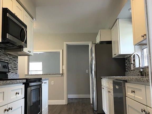 4th image of 227 Blossom Ln