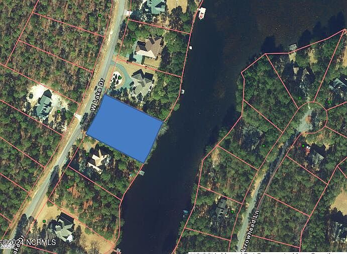 1st image of 7 W Lake Drive