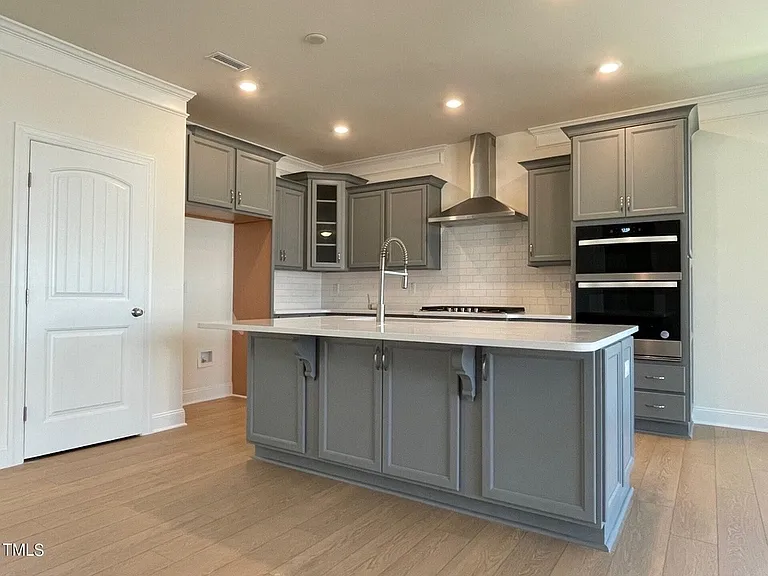 1608 Maelyn Way — Photo 8