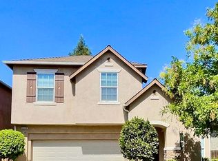 4062 W Pear Tree Ln, Fresno, CA 93722