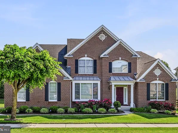 723 Parkman Dr, Bear, DE 19701