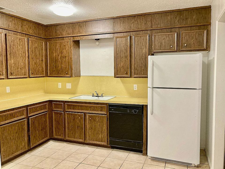 2nd image of 7306 Avenue W
