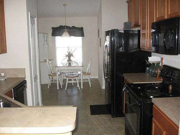 3rd image of 428 Sanwick Dr