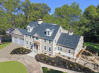 64 Bristol Rd #0, Wellesley, MA 02481