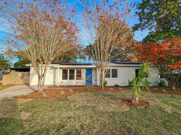 230 Lee Dr, Mary Esther, FL 32569